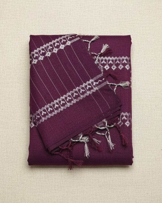 Elegant Dark Plum/Maroon Saree with White Geometric Patterns with Blouse